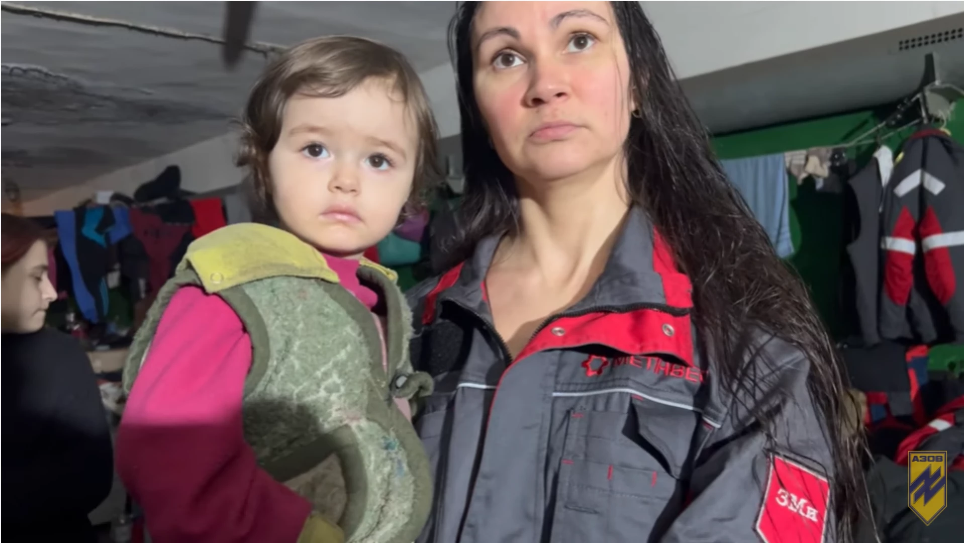 «Азов» показав відео з підвалів «Азовсталі», де знаходяться діти
