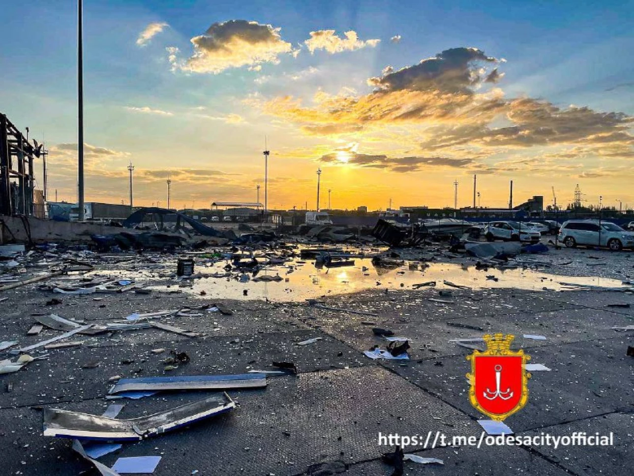 Росіяни обстріляли Одесу сімома ракетами: одна людина загинула, є поранені. Фото