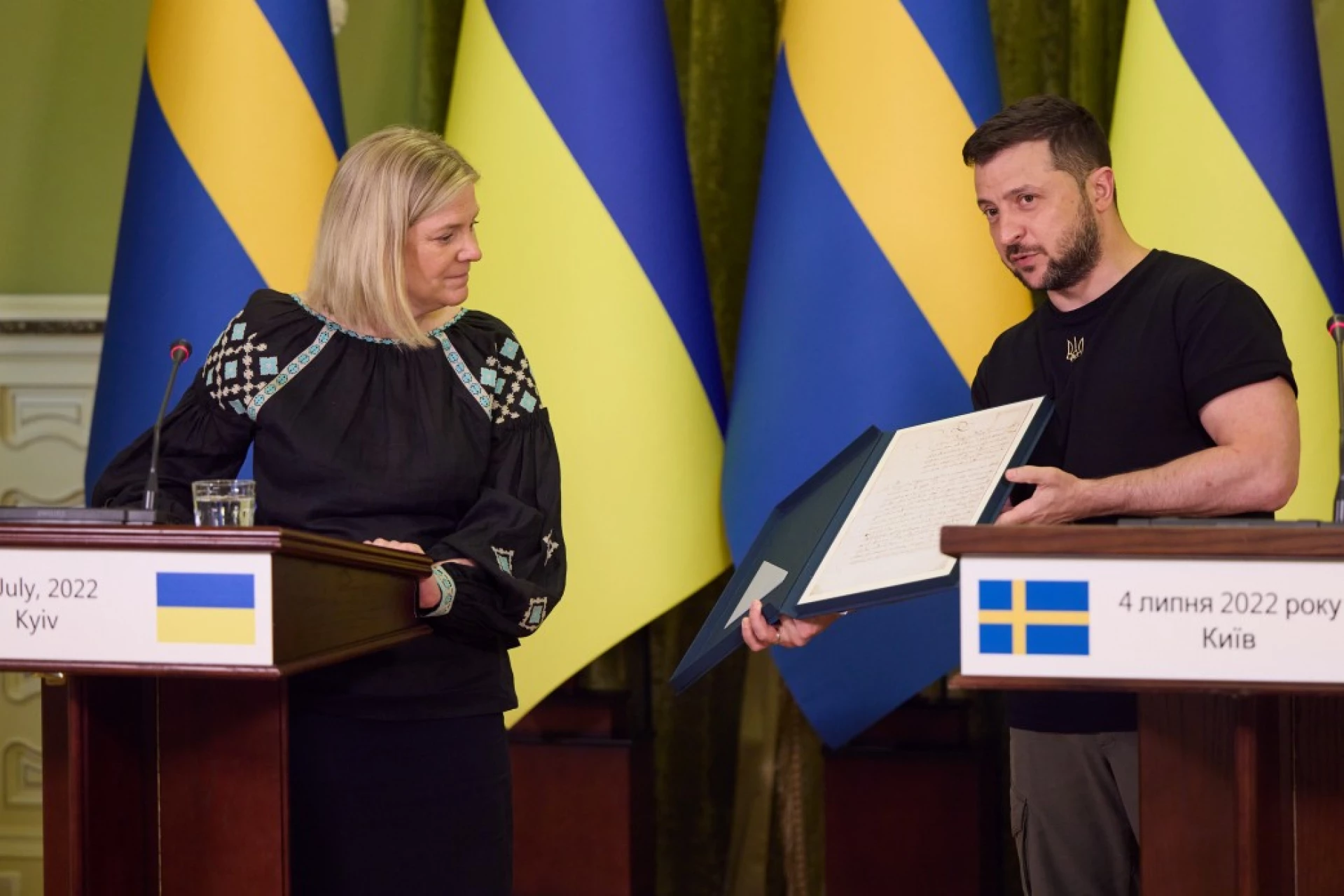 До Києва привези копію листа Карла ХІІ про визнання Запорозької Січі як незалежної держави