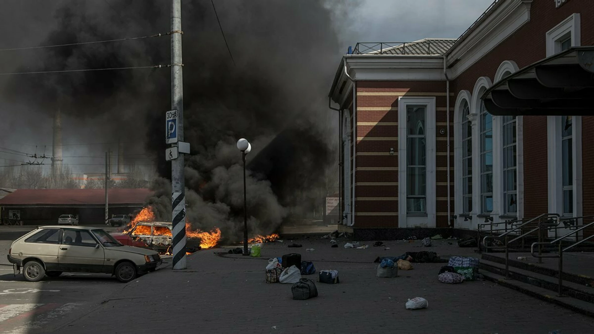 Рашисти вдарили по центру Краматорська: є жертви