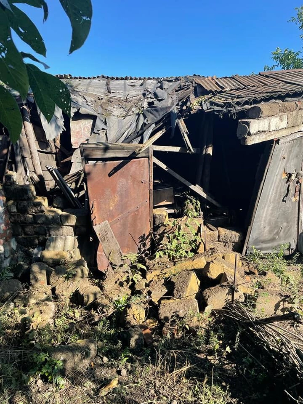 В Бахмуті окупанти поцілили у готель: є загиблі. Фото з Донеччини