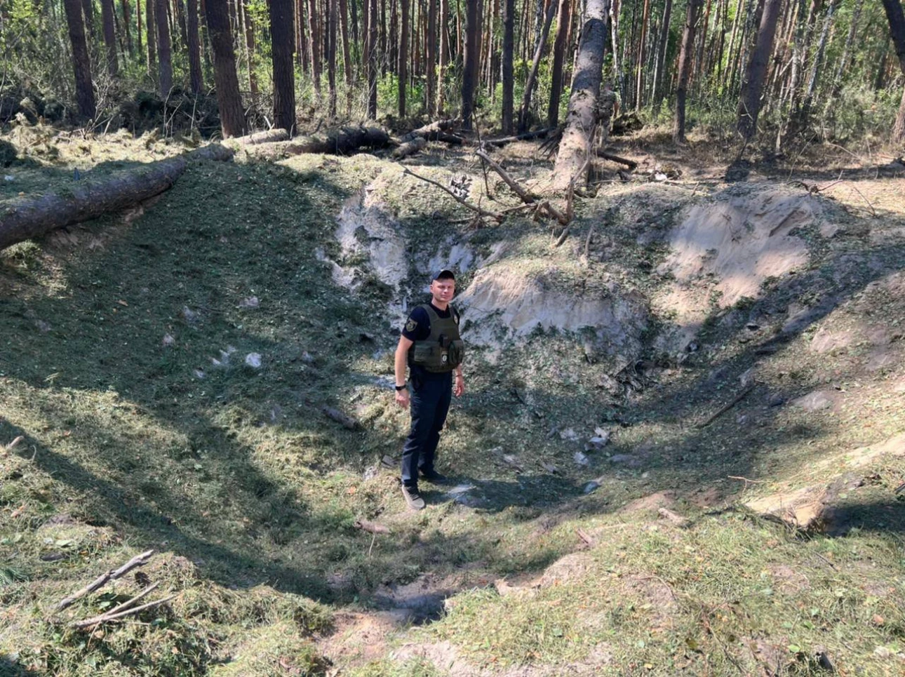 Росія вдарила 5 ракетами по військовій частині на Київщині