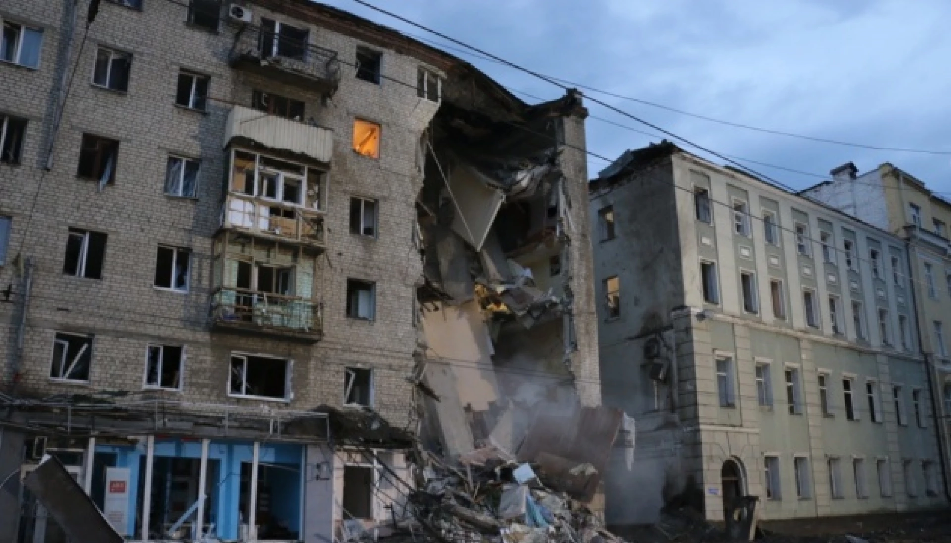 Під час нічного обстрілу Харкова постраждали двоє дітей