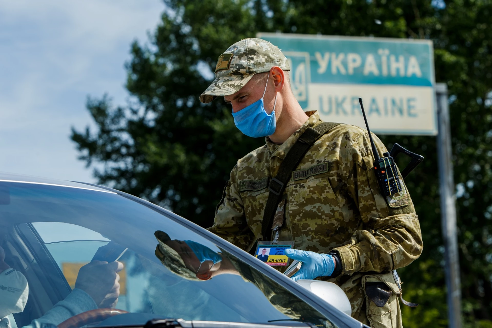 Пояснили, чому чоловіки-студенти іноземних вишів більше не можуть виїхати за кордон під час воєнного стану