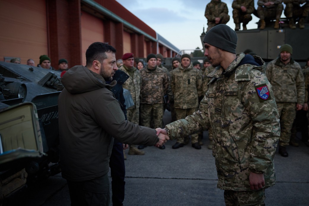 «Ми маємо свободу. Дайте нам крила, щоб захистити її» - Президент України у парламенті Великої Британії - фото 9