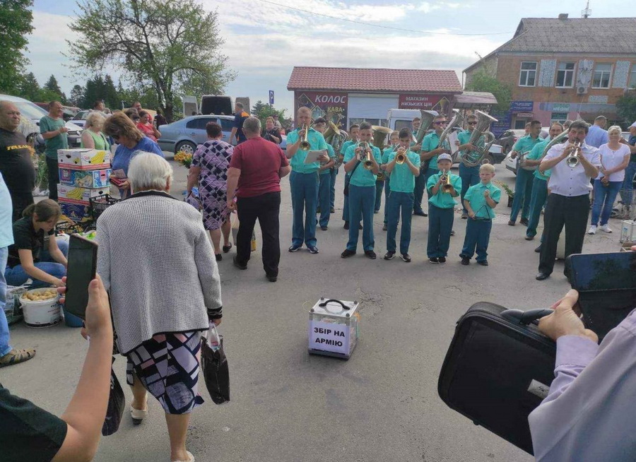 На Вінниччині юні музиканти зібрали 45 тисяч гривень на дрон для ЗСУ - фото 4