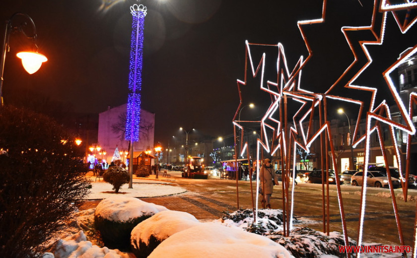 Передноворічна Вінниця: прикрашені вітрини та святкова ілюмінація. Фоторепортаж - фото 40