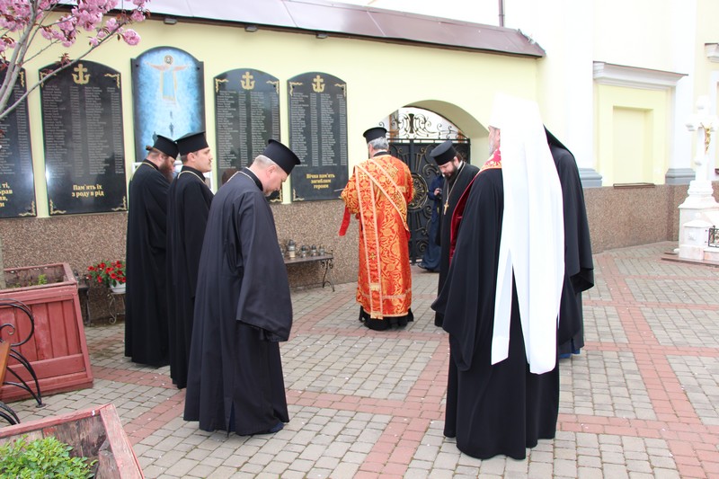 У Спасо-Преображенському соборі відбулося поминальне богослужіння за загиблими учасниками АТО/ООС - фото 2