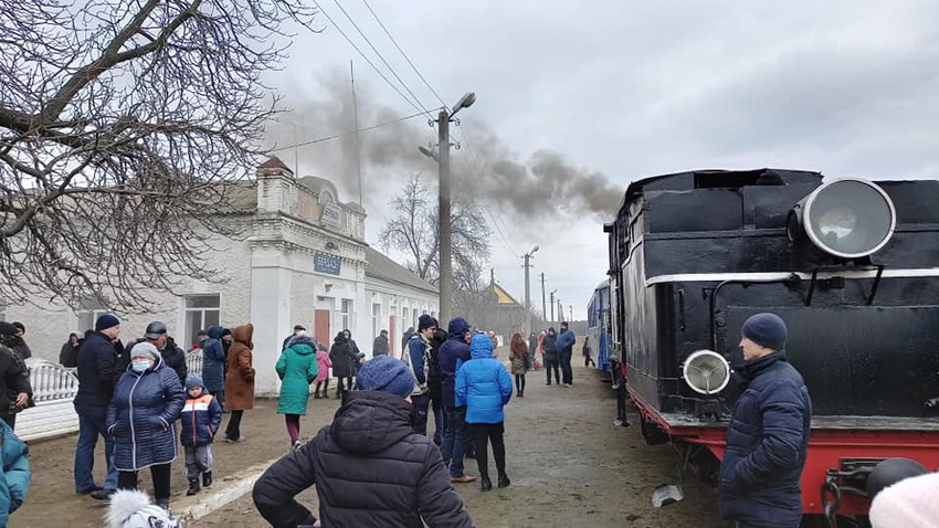 Між Вінниччиною та Кіровоградщиною провели «Паровозний тур» на підтримку найдовшої в Європі вузькоколійки. Фото