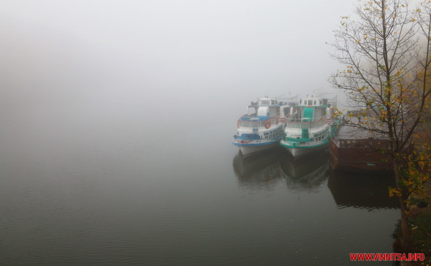 Вінницю накрив густий туман із запахом диму. Чи безпечне повітря? Фоторепортаж з міста - фото 6