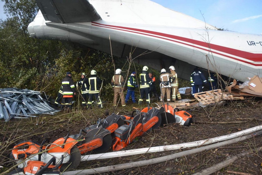 В авіакатастрофі літака Ан-12 на Львівщині загинули двоє вінничан. Фото  - фото 7