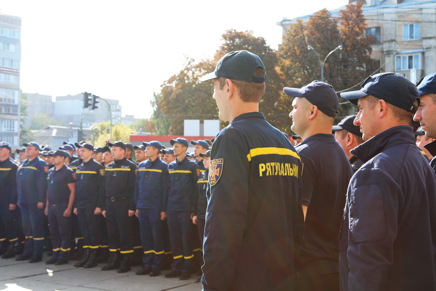 Ті, хто першим прийдуть на допомогу: у Вінниці відзначають День рятувальника. Фото  - фото 6