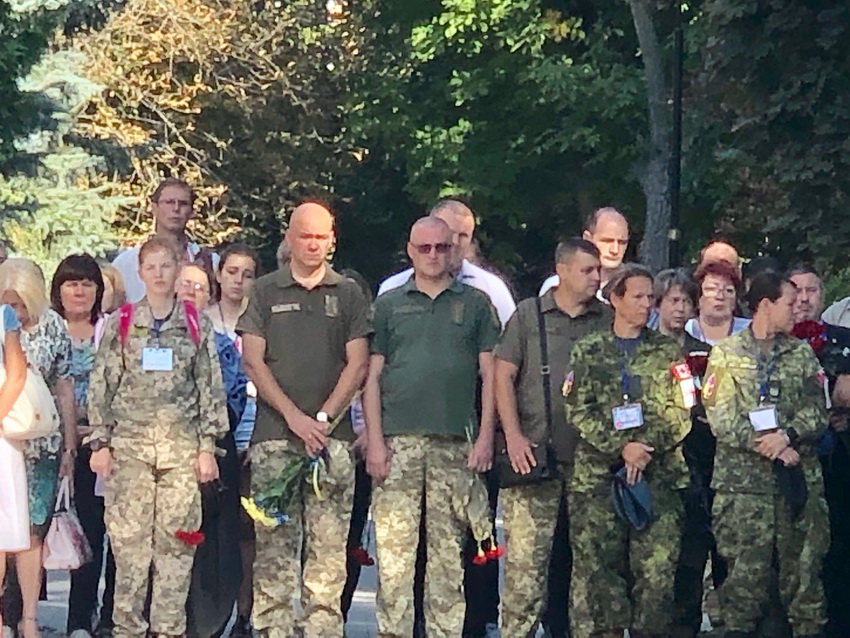 Стела пам’яті загиблим медикам і волонтерам у Вінниці