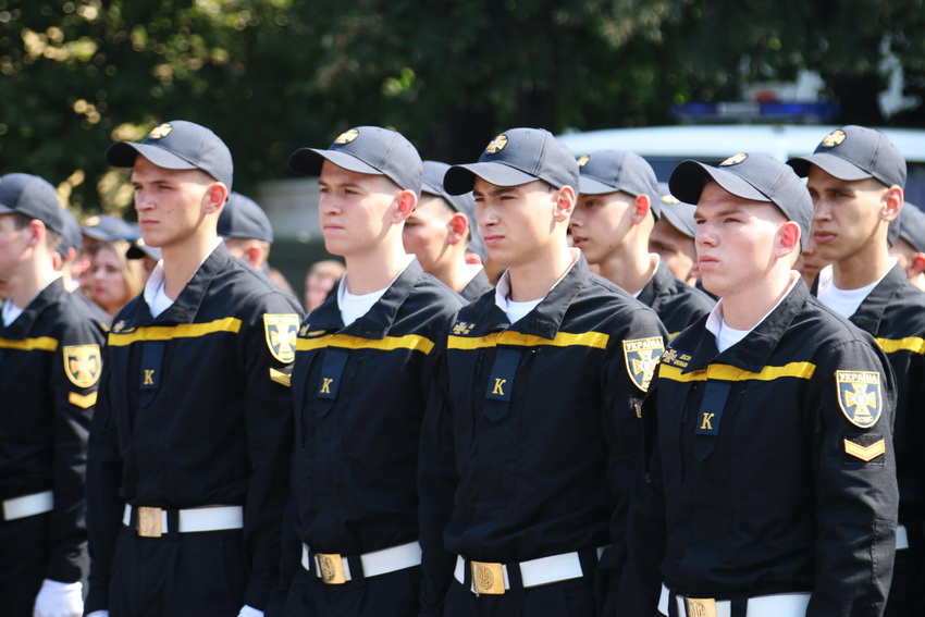 Юні рятувальники склали присягу на Європейській площі. Фоторепортаж  - фото 4