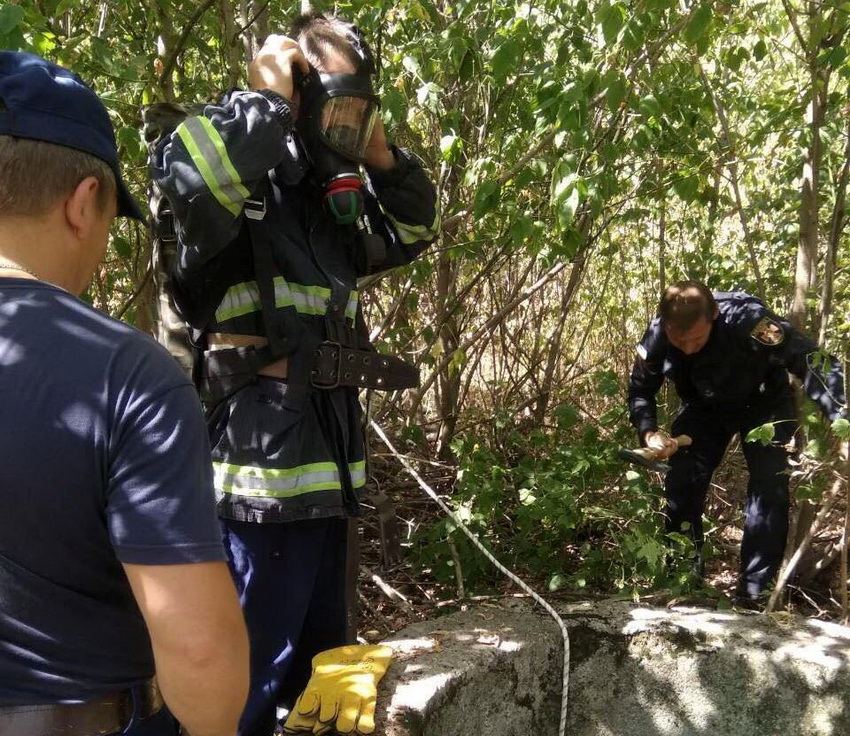 На Вінниччині рятувальники дістали із колодязя тіло чоловіка  - фото 2