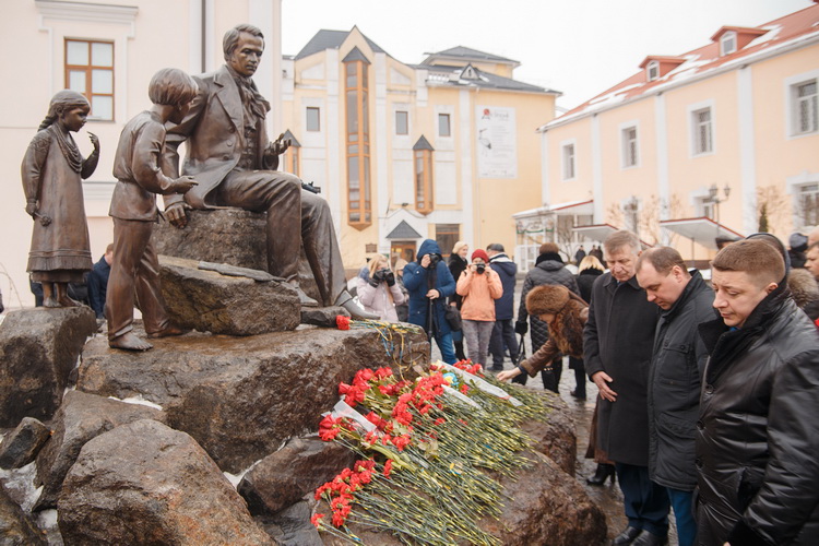 У Вінниці кілька днів відзначатимуть 205-ту річницю від дня народження Тараса Шевченка 