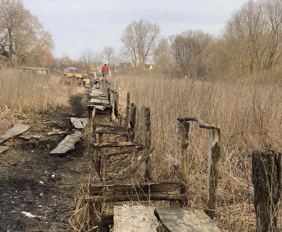 На Вінниччині відремонтували пішохідний місток через річку Десенка, який поєднує два села - фото 4