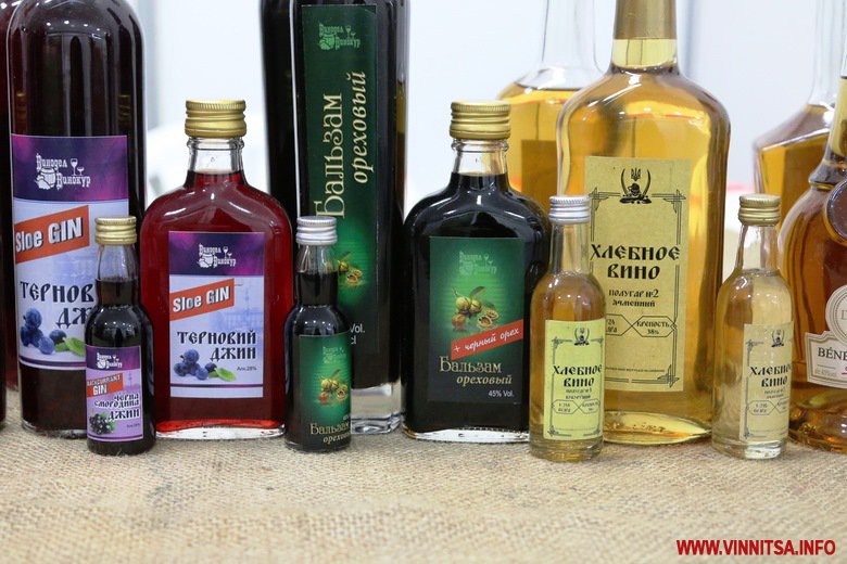 Винница.info: Алкоголь без спирту, «П’яна коза» і карамель зі смаком дитинства – у Вінниці відкрили ярмарок авторської продукції. Фото