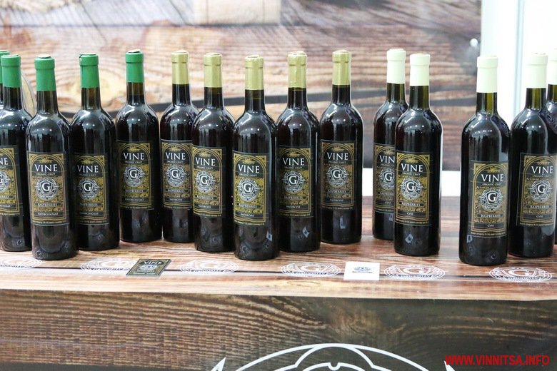 Винница.info: Алкоголь без спирту, «П’яна коза» і карамель зі смаком дитинства – у Вінниці відкрили ярмарок авторської продукції. Фото