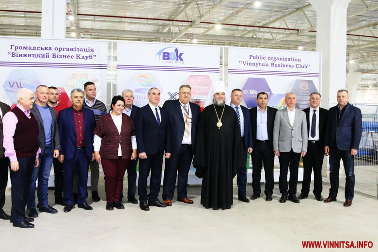 Винница.info: «Освячено»: Митрополит Симеон окропив святою водою підприємство у Вінниці. Фото