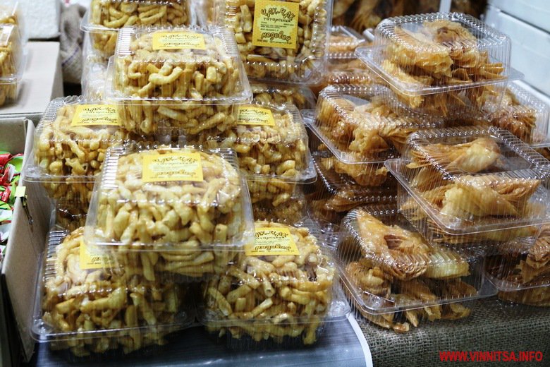 Винница.info: Алкоголь без спирту, «П’яна коза» і карамель зі смаком дитинства – у Вінниці відкрили ярмарок авторської продукції. Фото