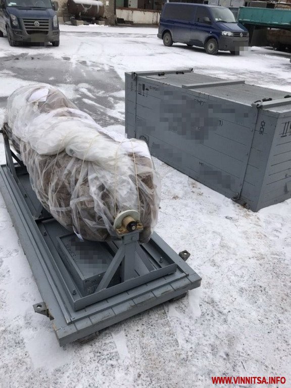 Вінницькі силовики блокували незаконне вивезення з країни авіаційних двигунів. Відео