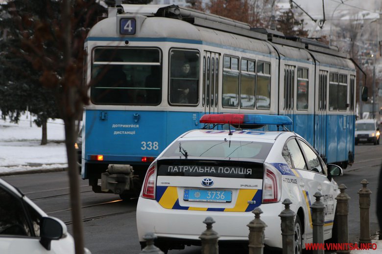 Більше сотні священиків «російської церкви» пройшлися центром Вінниці і сказали, що приведуть під Собор вірян. Фоторепортаж - фото 16