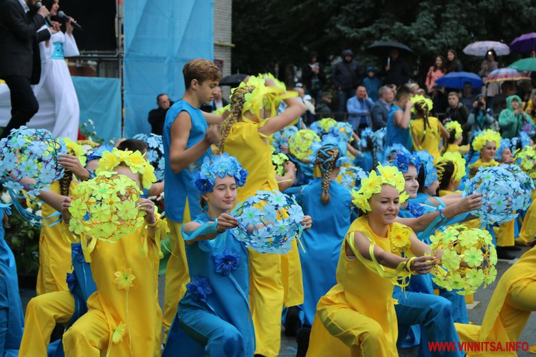 Ювілейний День міста Вінниця святкує з Порошенком і Гройсманом. Фоторепортаж - фото 7