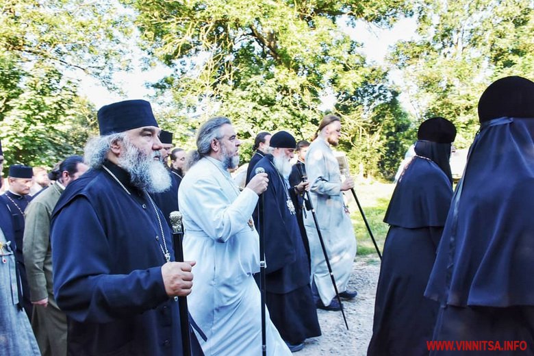 На Вінниччині Долина хрестів зібрала 20 тисяч вірян - фото 9