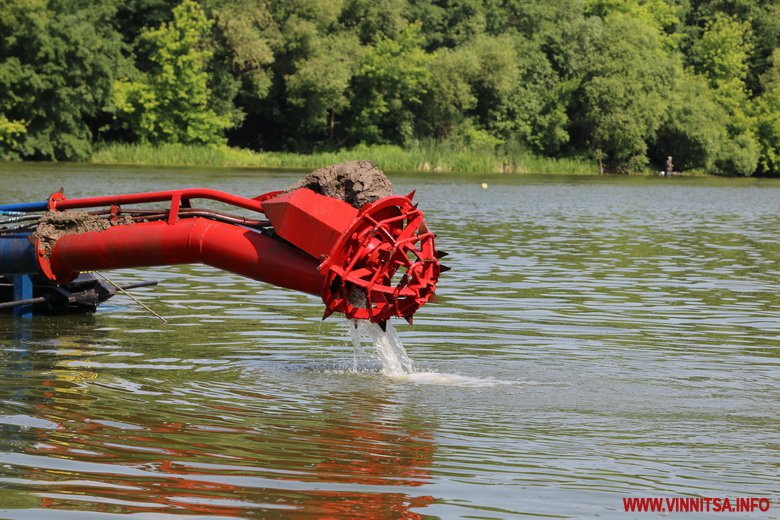 У Вінниці почали чистити Буг в районі водозабору і готують проект для очищення всієї річки. Фото - фото 6