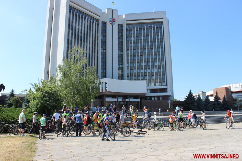 Півсотні велосипедистів проїхалися Вінницею з нагоди європейського тижня сталої енергетики. Фоторепортаж - фото 2