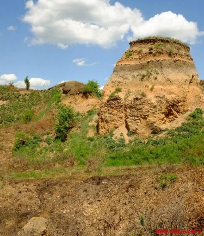 На Вінниччині селяни будують хати з уламків метеорита. Фото - фото 5