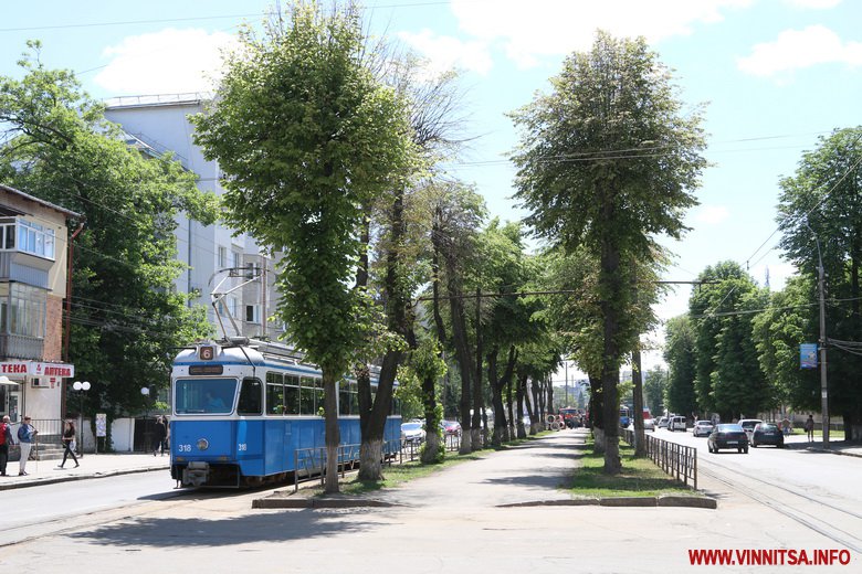 Велика реконструкція Замостянської. Що змінилося за місяць. Фото - фото 16