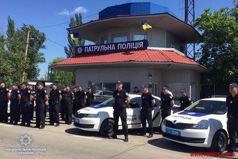 Головний патрульний поліцейський  Вінниччини посприяв відкриттю відділу поліції на кордоні з Кримом. Фото - фото 3