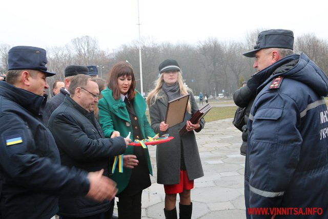 Рятувальникам Вінниччини передали 5 сучасних пожежних машин. Фоторепортаж - фото 20