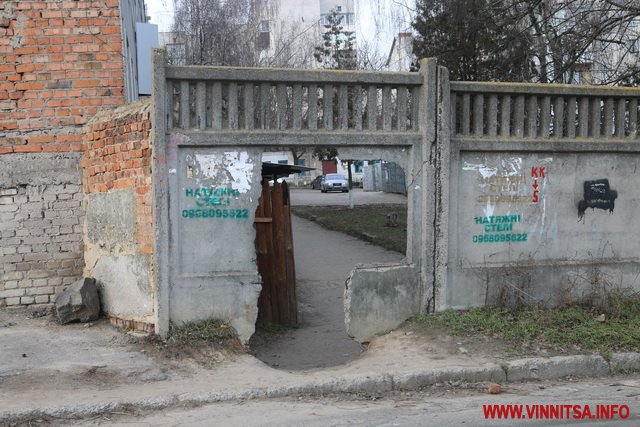 Вулиця Покришкіна у Вінниці: захаращене озеро, висотки та церква адвентистів. Фоторепортаж - фото 44