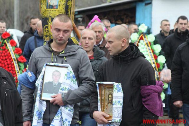 На Вінниччині попрощались із поліцейським, який загинув під час теракту у Києві - фото 8