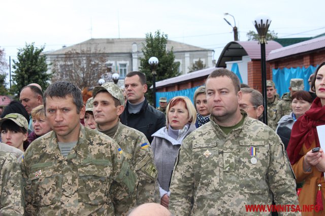 На Вінниччині відкрили Парк пам’яті та Алею Слави в честь Захисників, які поклали життя за Україну - фото 14