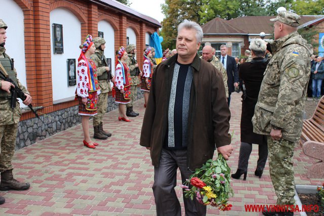 На Вінниччині відкрили Парк пам’яті та Алею Слави в честь Захисників, які поклали життя за Україну - фото 21