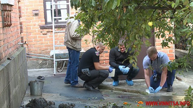 Затримали підозрюваних, які закатували та підпалили подружжя у Вінниці. Моторошні подробиці і фото