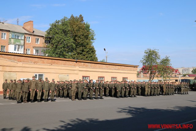 У Вінниці 145 новобранців Нацгвардії прийняли присягу, серед них є дві дівчини. Фоторепортаж - фото 15