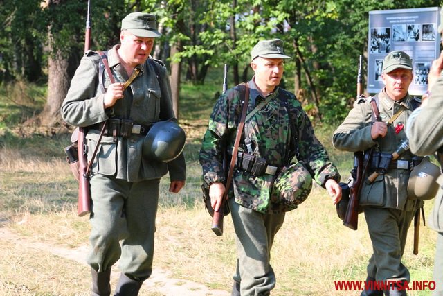 Під Вінницею ожила історія. На ставці Гітлера розгорнули табори солдати трьох армій. Фоторепортаж - фото 28