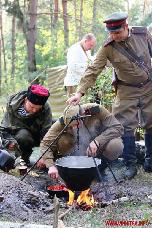 Під Вінницею ожила історія. На ставці Гітлера розгорнули табори солдати трьох армій. Фоторепортаж - фото 48