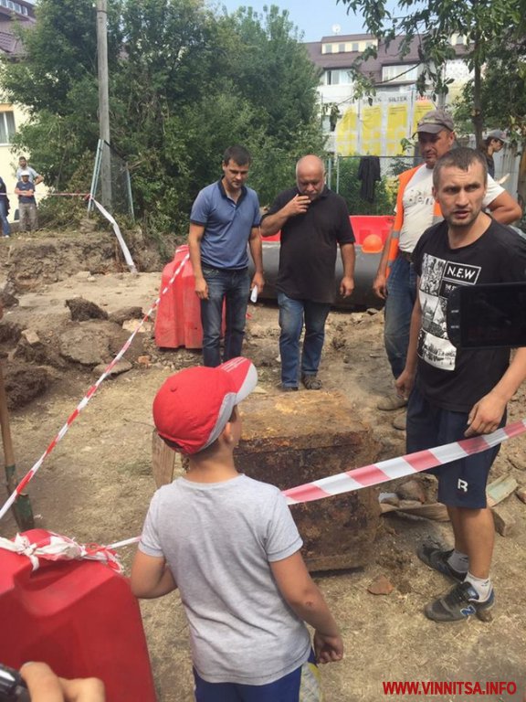 Таємничий скарб: вінницькі фахівці розшифровують три кодові замки на знайденому сейфі. Фоторепортаж - фото 8