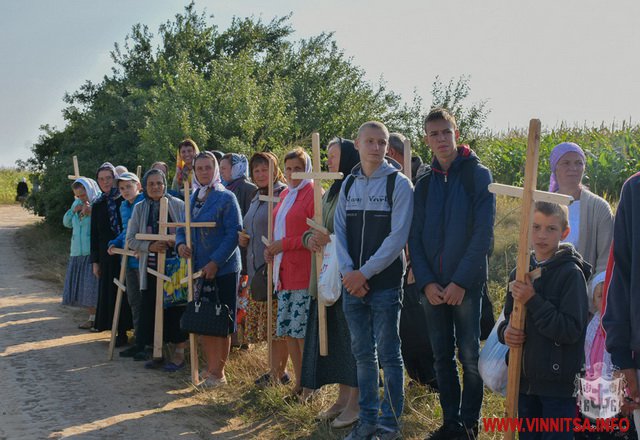 На Вінниччині понад 35 тисяч людей понесли хрести на Іосафатову долину. Фоторепортаж - фото 7