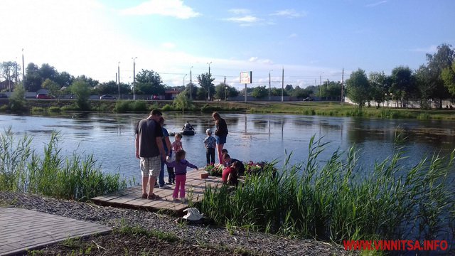 В озері на Тяжилові з’явилися плаваючі клумби. Фото - фото 10