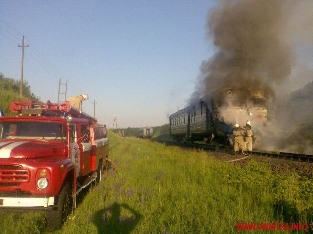 На Вінниччині на ходу загорівся пасажирський потяг: евакуювали 130 пасажирів - фото 2