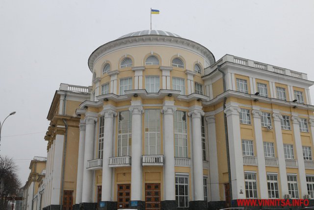 Вишиванки, нагороди, перерозподіл бюджету і «кадри». Фоторепортаж із сесії Вінницької облради - фото 43