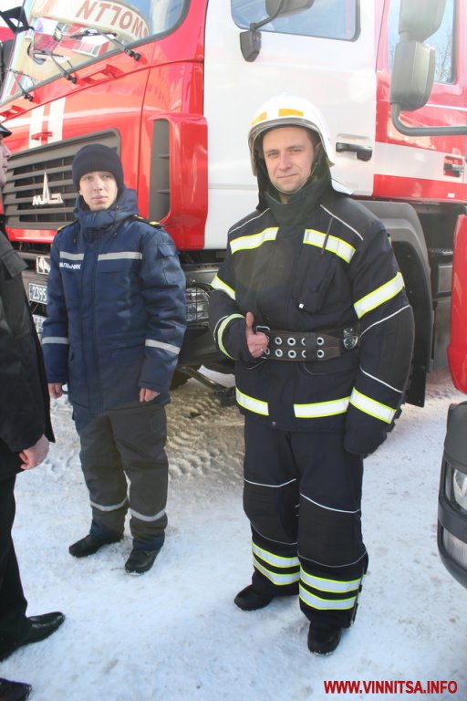 Вінницьким рятувальникам купили одяг, спецтехніку та «джип». Фоторепортаж - фото 20