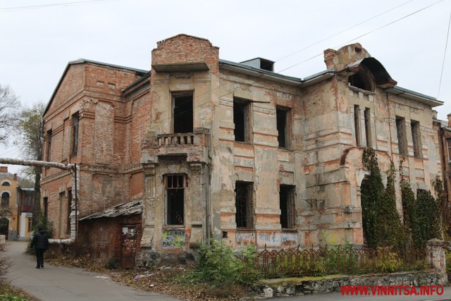 Невідомий центр Вінниці: колоритні двори та дахи будівель. Фоторепортаж - фото 43